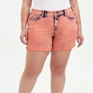 Torrid Mid Rise Midi Shorts Vintage Stretch Coral Acid Wash Size 20